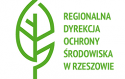 Po lewej stronie symobl przypominający liść w kolorze zielonym, po prawej napis w kolorze zielonym Regionalna dyrekcja ochrony środowiska w Rzeszowie